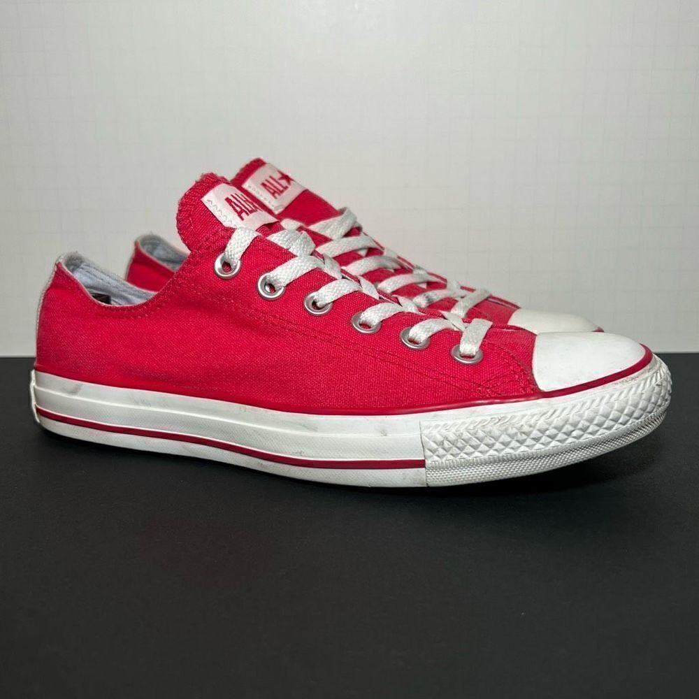 Girls/Womens CONVERSE Chuck Taylor All Star Pink Low Top Shoes / Size 6Y - 7.5 W